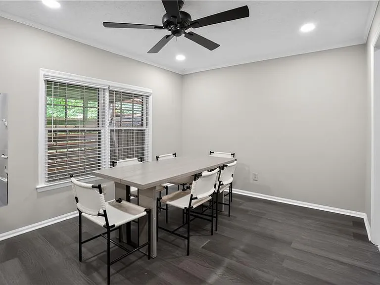 105 Glen Acres Ct — Photo 4