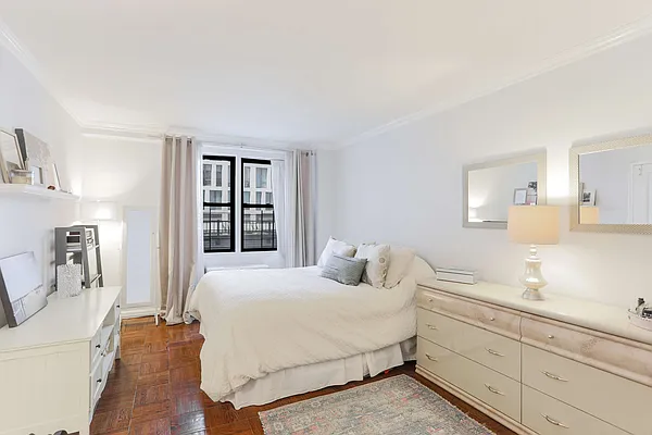 Sold by Compass | media 5