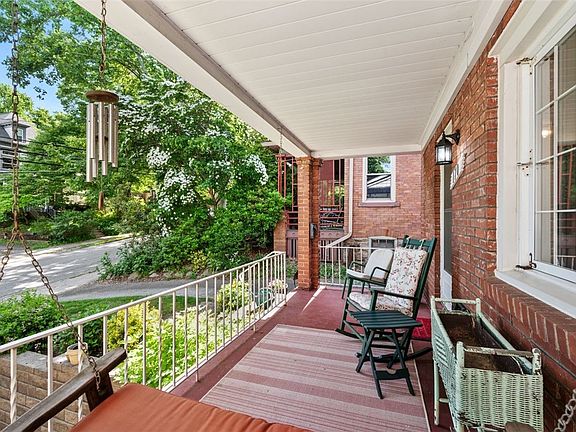 4th image of 170 Lloyd Ave