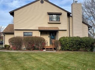 44 Spar Row Ci S044, Hampton Twp., NJ 07860