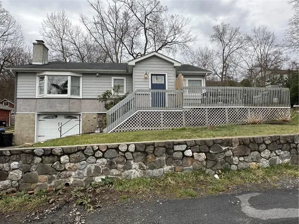 16 Glendale Road, Greenwood Lake, NY 10925