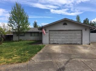2565 Southport Way, Medford, OR 97504