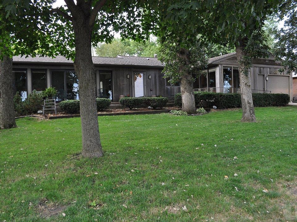 1st image of 2502 N Shore Dr