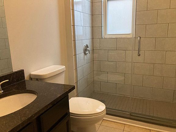 4th image of 1450 N Western Ave #3R
