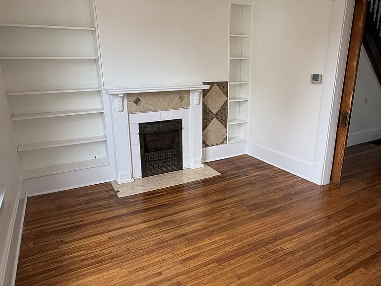 242 Hoover St — Photo 16