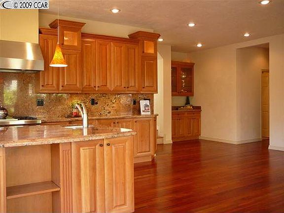 5th image of 3120 Fox Creek Dr