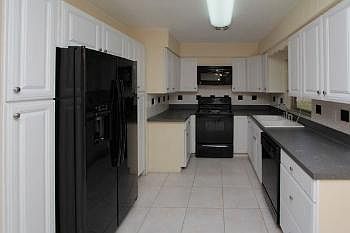 3rd image of 1703 Cromwell Dr