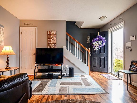 5th image of 160 Ivy Creek Ln Unit 100