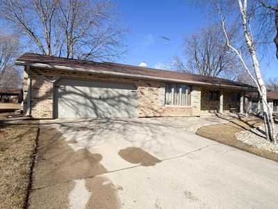 1166 Maplewood Dr, Worthington, MN, 56187
