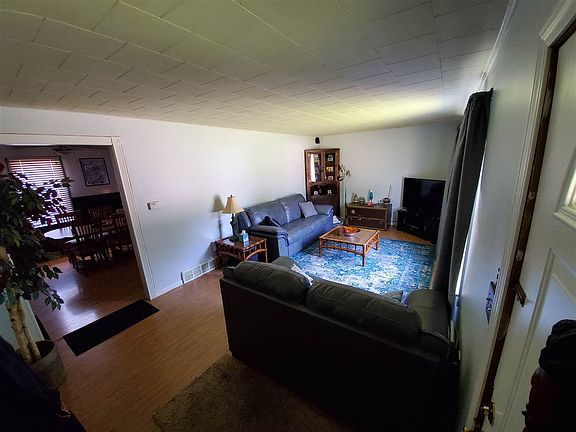 3rd image of 521 Wilshire Dr