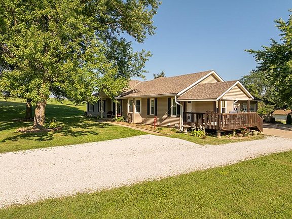 3rd image of 1804 Brook Dr