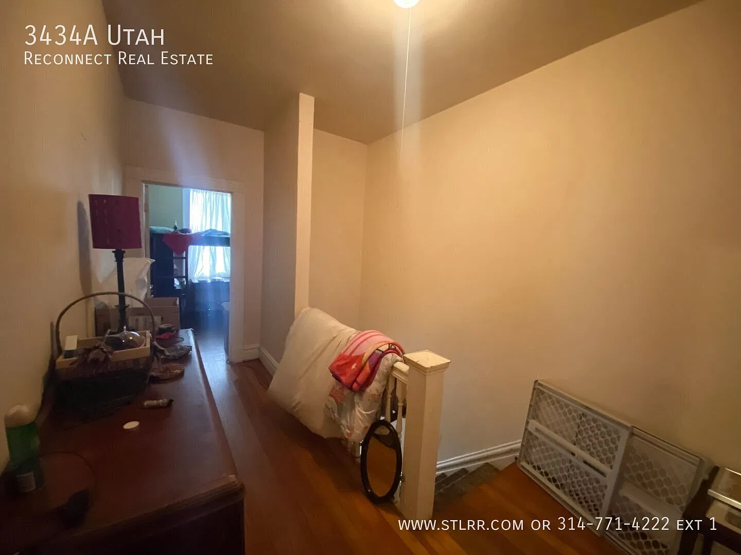 Great 2 bedroom unit that is fully renovated with a huge kitchen! — Photo 4