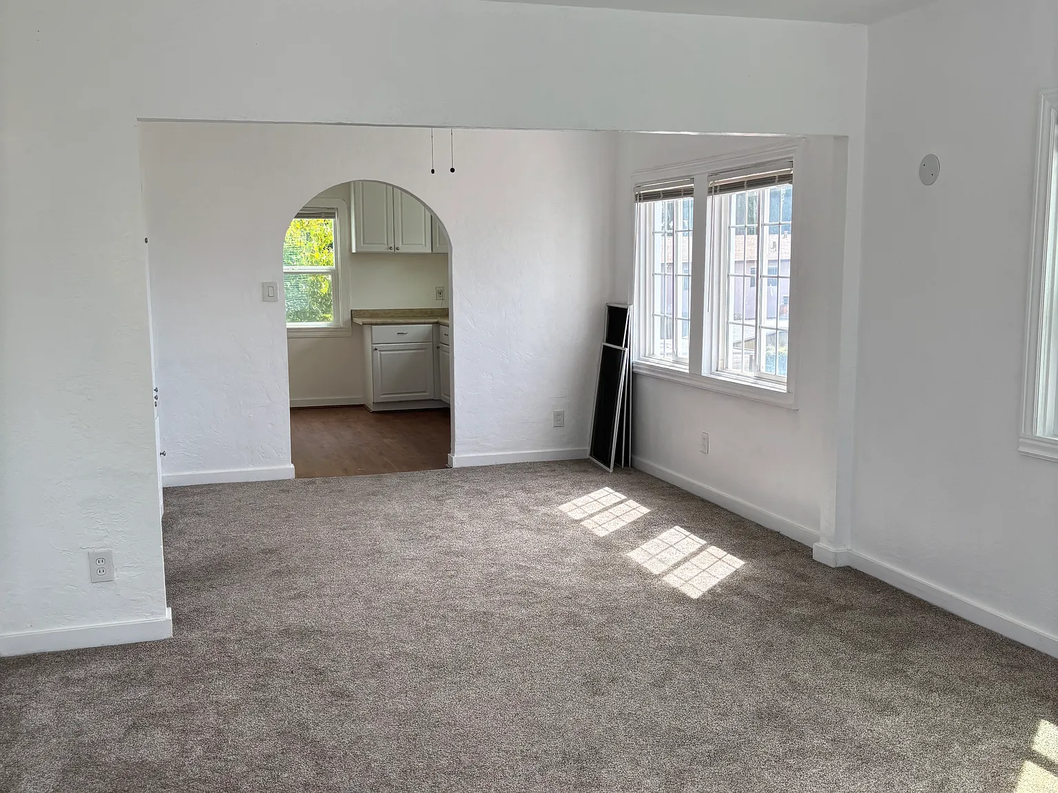 3 bed, 1150 sqft, $2,750 — Photo 4