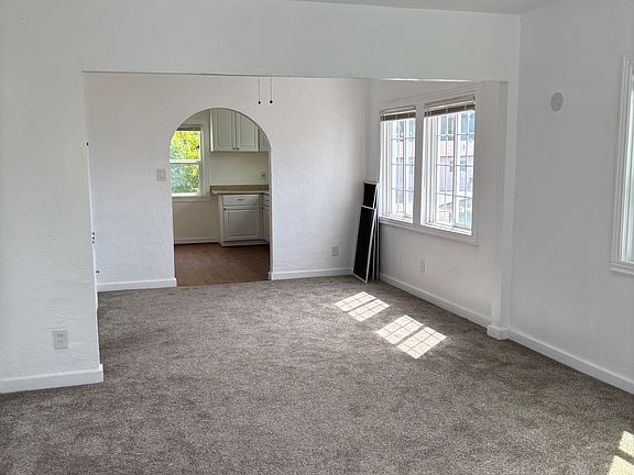 4th image of 919 Mariposa St #1