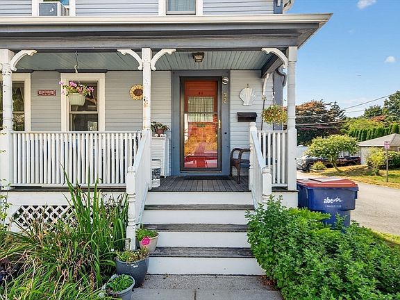 2nd image of 32 Green St