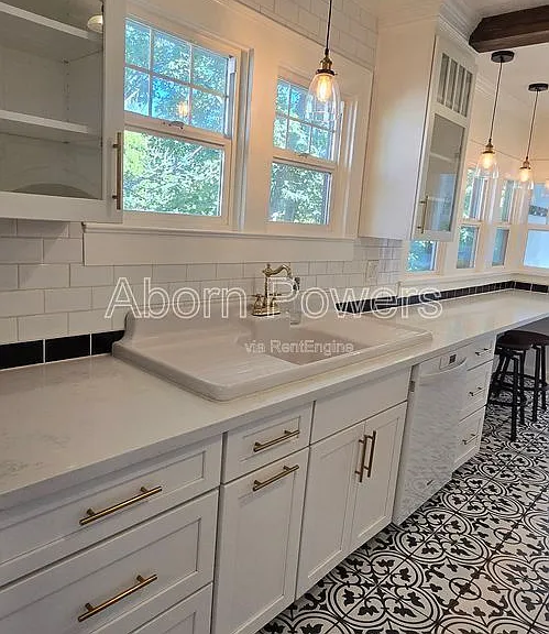 582 Canal St — Photo 12