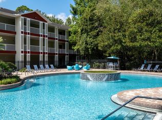 Lux 13, Gainesville, FL 32609