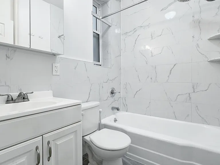 23-17 24th Ave #2 — Photo 12