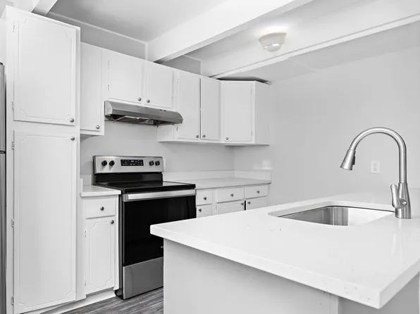Redwood Village Townhomes