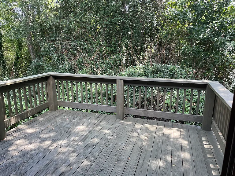 Large private deck for relaxing or entertaining
