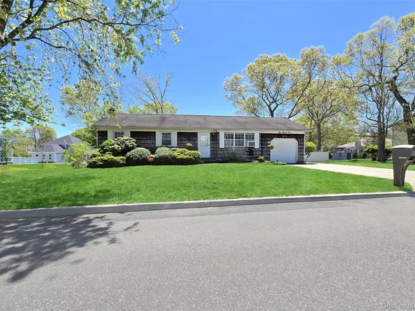 199 Stanley Drive, Centereach, NY 11720