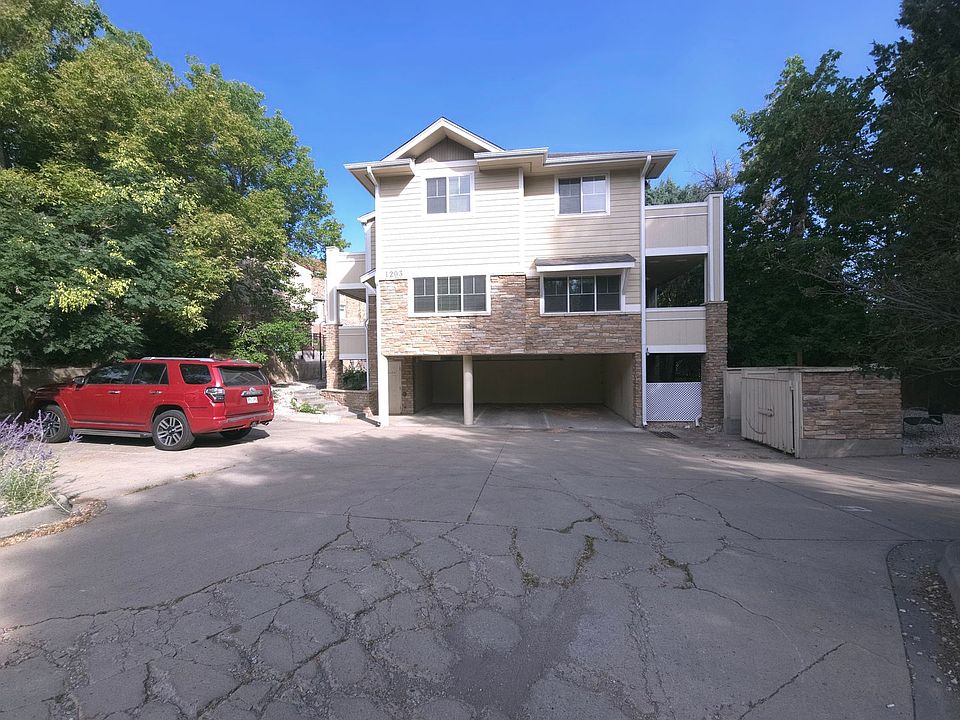 2nd image of 1203 17th St APT 202
