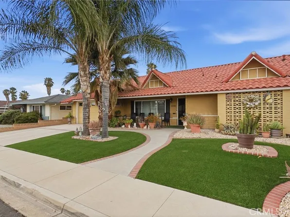1180 Amberwood Dr, Hemet, CA 92543