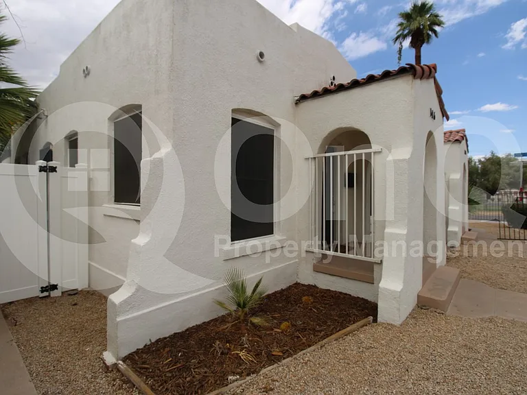 146 N 10th Ave — Photo 3