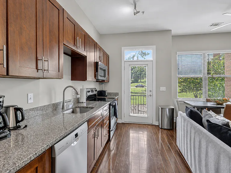 1700 Belcourt Ave #205 — Photo 28