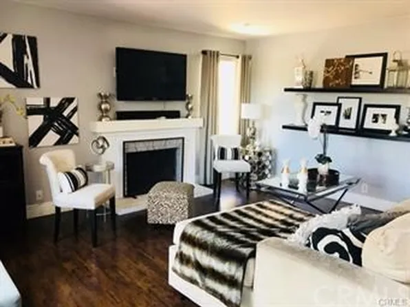 1410 Cabrillo Park Dr APT D, Santa Ana, CA 92701
