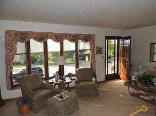 1712 Mountain View Rd, Rapid City, SD 57702