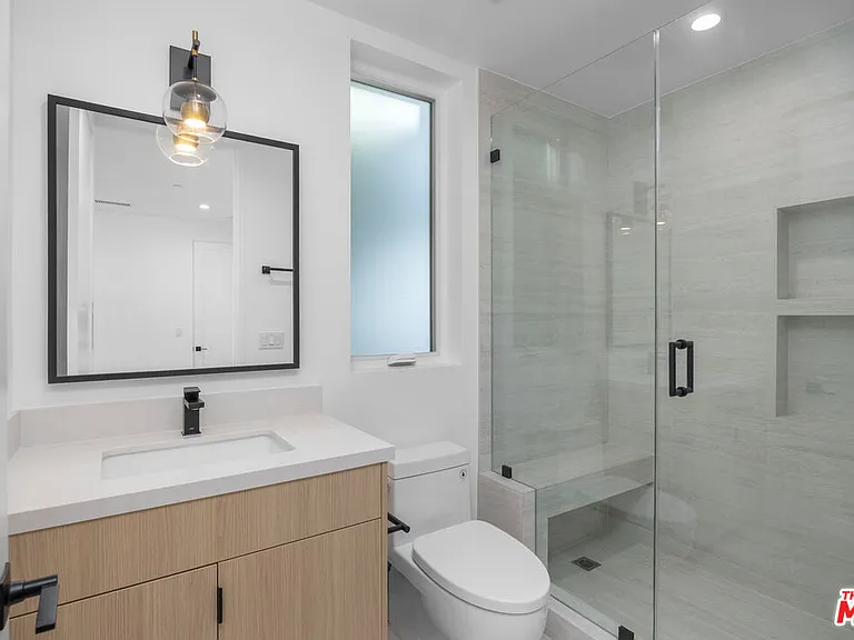 1330 Mohawk St — Photo 14