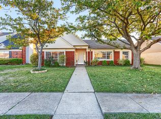 7406 Delta Dr, Rowlett, TX 75088