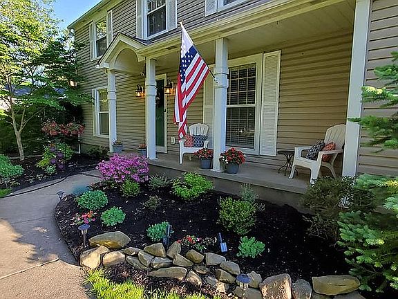 3rd image of 69 Hamden Dr