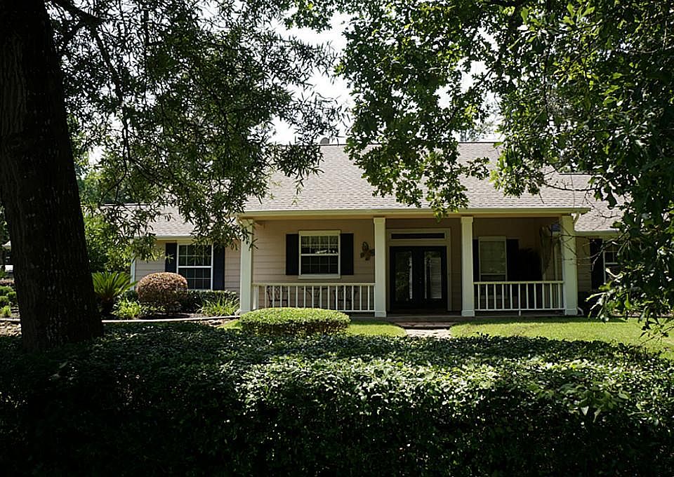 1st image of 6185 Forest Dr