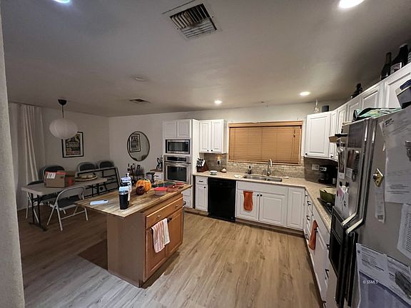 4th image of 400 E Wilson Ave