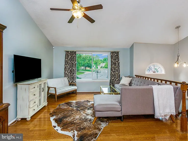 3827 Dittany Ct — Photo 3