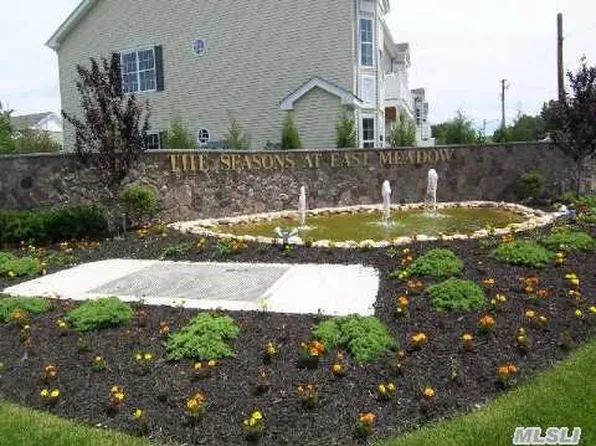 133 Spring Dr, East Meadow, NY 11554
