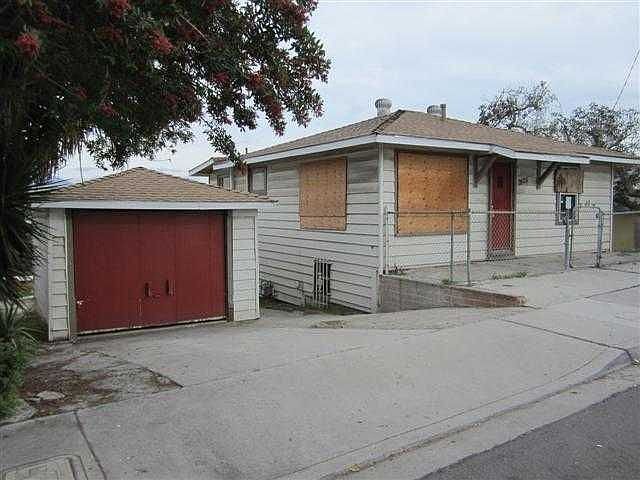 1st image of 2435 Van Ness Ave