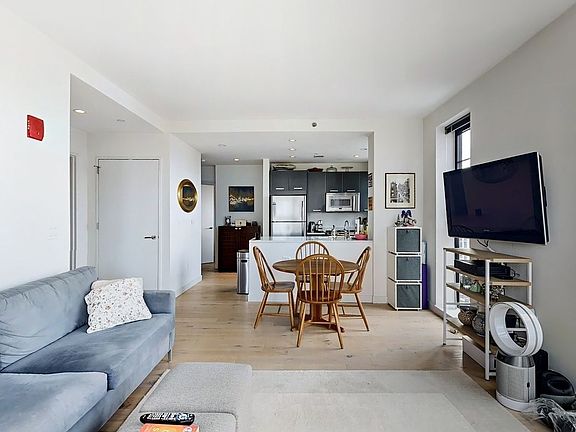 5th image of 45-40 Pearson St #12A