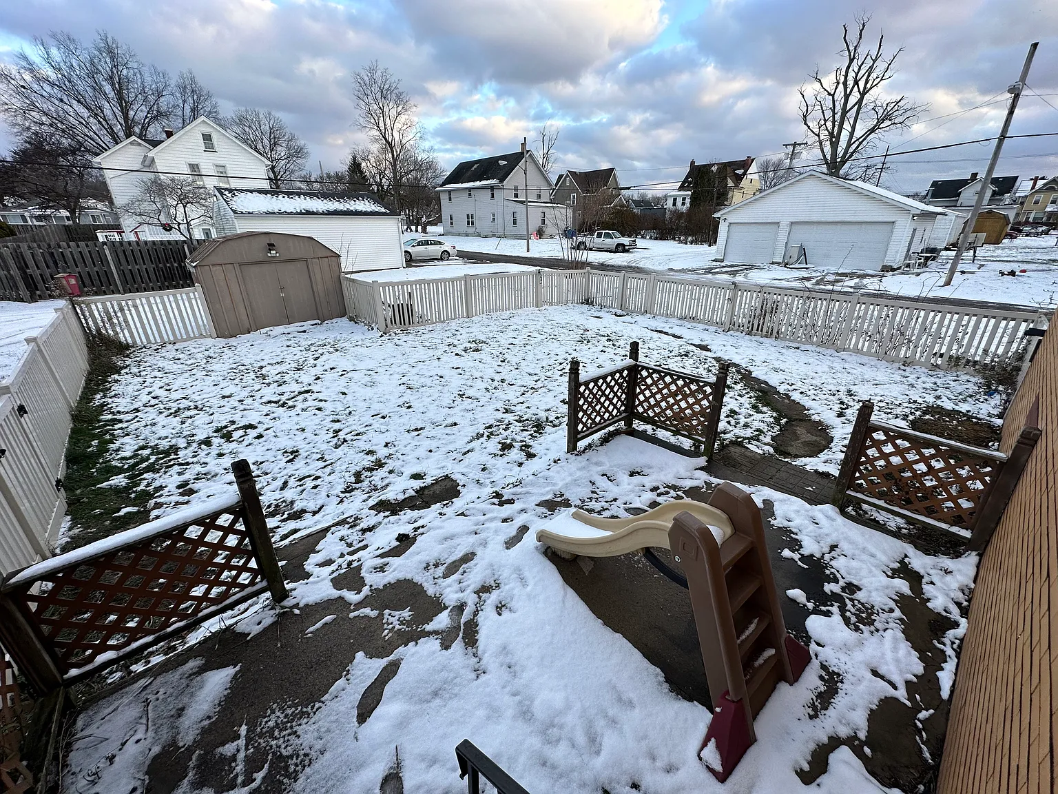 4 bed, 2412 sqft, $1,200 — Photo 2