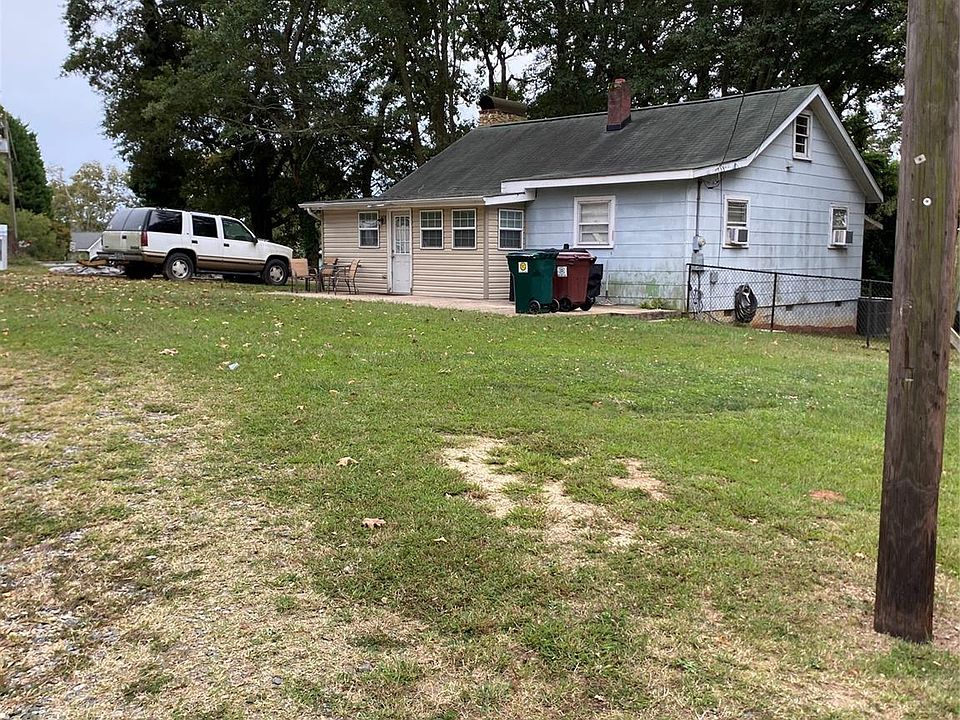 2nd image of 1134 Cedar St