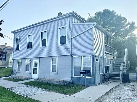 2012 E River St