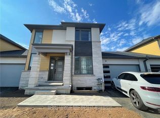 24 Grapeview Dr #9, Saint Catharines, ON L2S 2W5