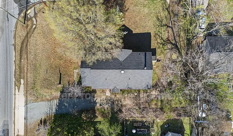2405 Freeman Mill Rd — Photo 8