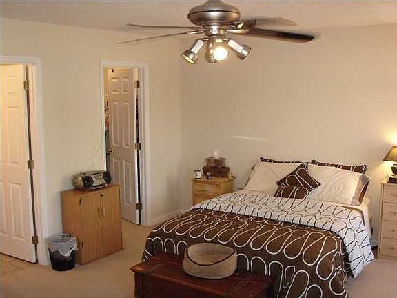 5th image of 8588 Chloe Ln