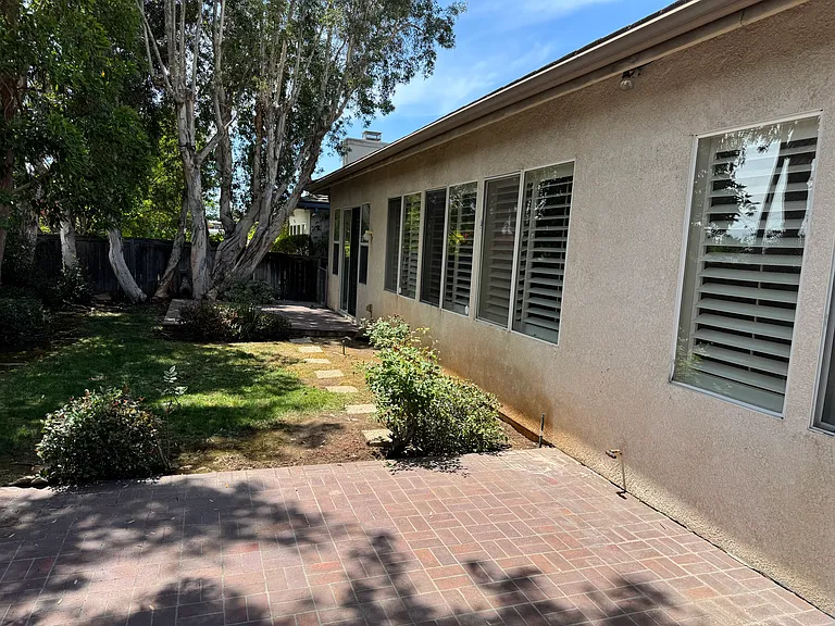 Carriage Ln — Photo 2