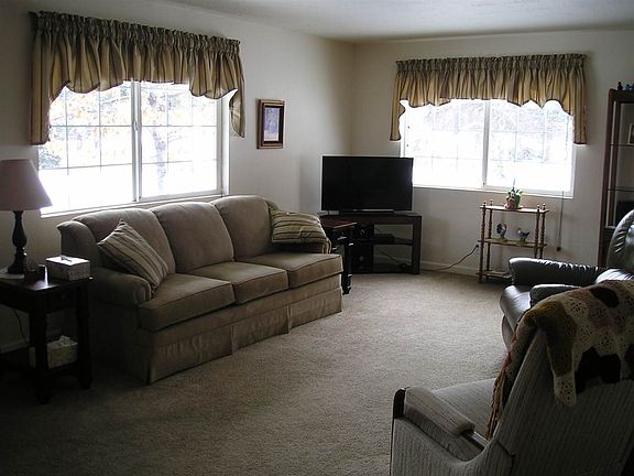 3rd image of 709 Ridge St