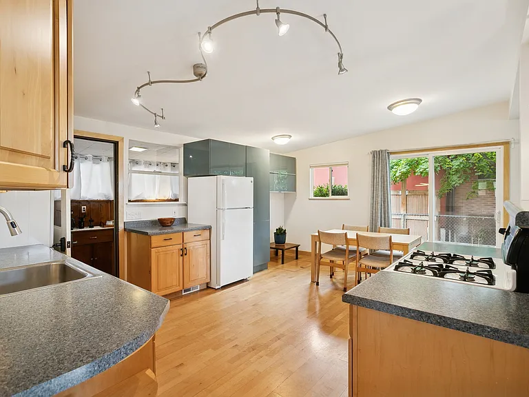 3485 S Fleetwood Dr — Photo 9