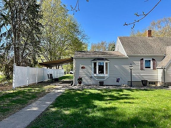 3rd image of 205 3rd St W